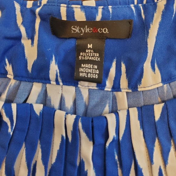 Blue/White Work top - Picture 3 of 3